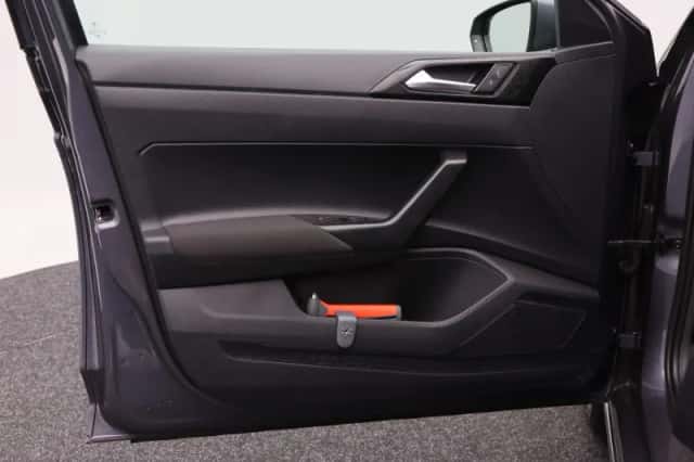 Volkswagen Polo (2022) thumbnail 15