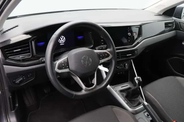 Volkswagen Polo (2022) thumbnail 3