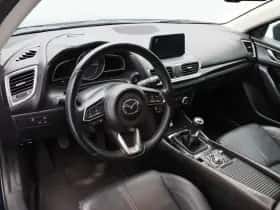 Mazda 3 (2017) thumbnail 3