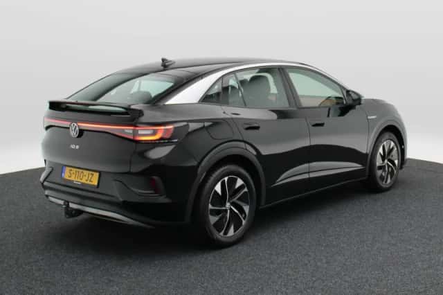 Volkswagen ID.5 (2023) thumbnail 3