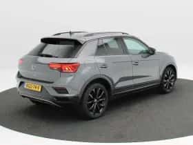 Volkswagen T-Roc (2022) thumbnail 2