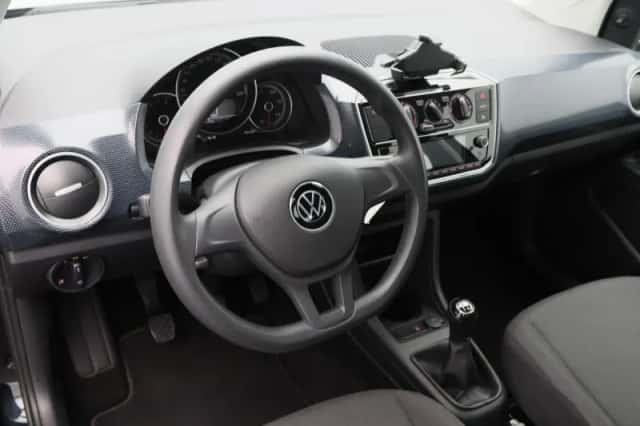Volkswagen Up! (2023) thumbnail 3
