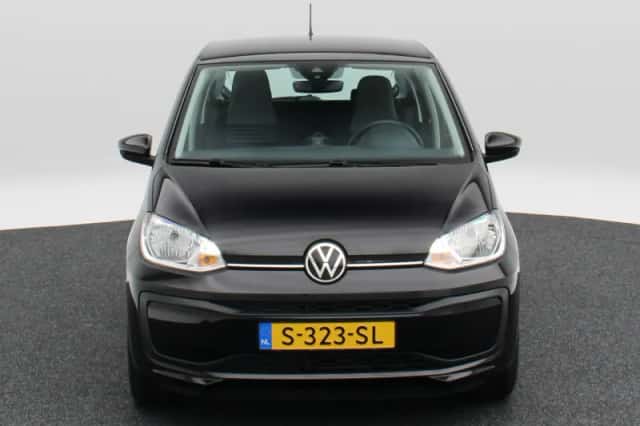 Volkswagen Up! (2023) thumbnail 4