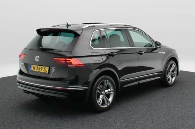 Volkswagen Tiguan (2020) thumbnail 2