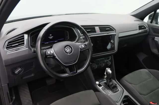 Volkswagen Tiguan (2020) thumbnail 3