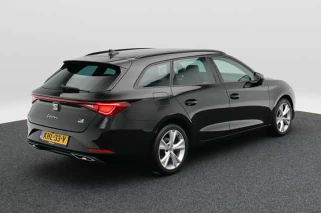 SEAT Leon Sportstourer (2021) thumbnail 3