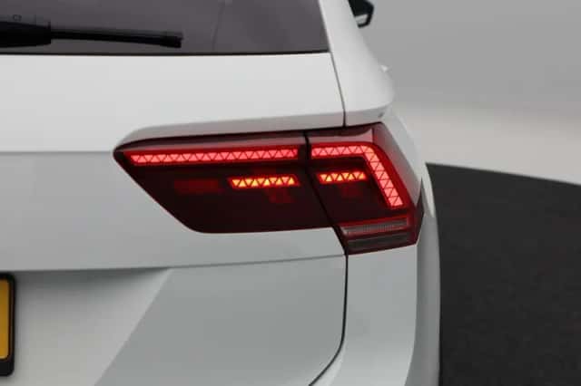 Volkswagen Tiguan (2020) thumbnail 13