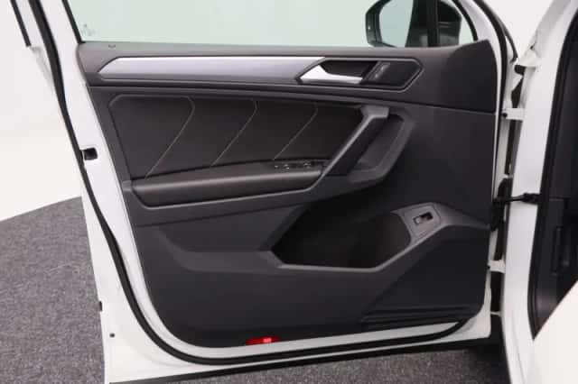 Volkswagen Tiguan (2020) thumbnail 19