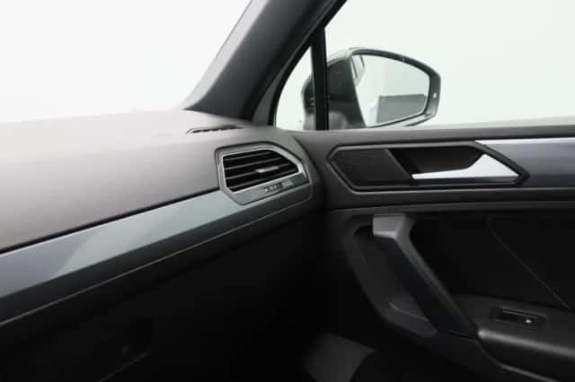 Volkswagen Tiguan (2020) thumbnail 37