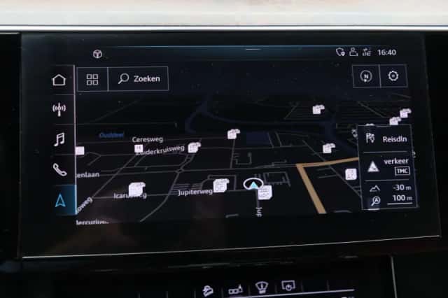 Audi e-tron (2019) thumbnail 27