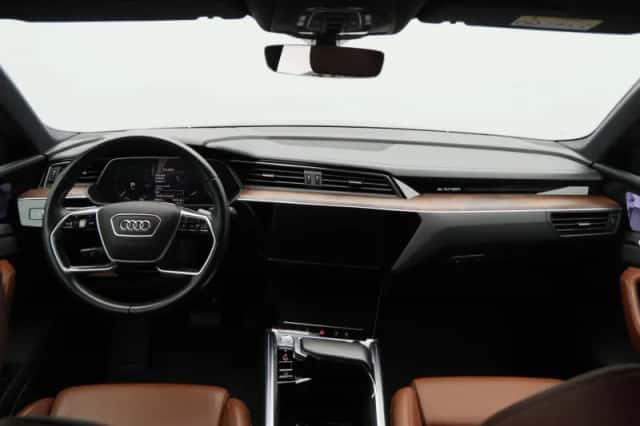 Audi e-tron (2019) thumbnail 38