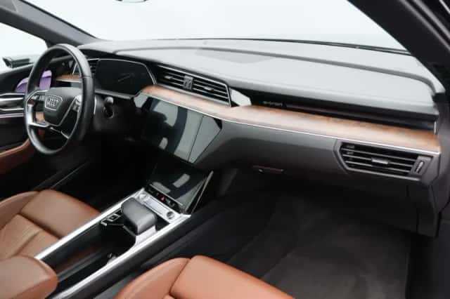 Audi e-tron (2019) thumbnail 41
