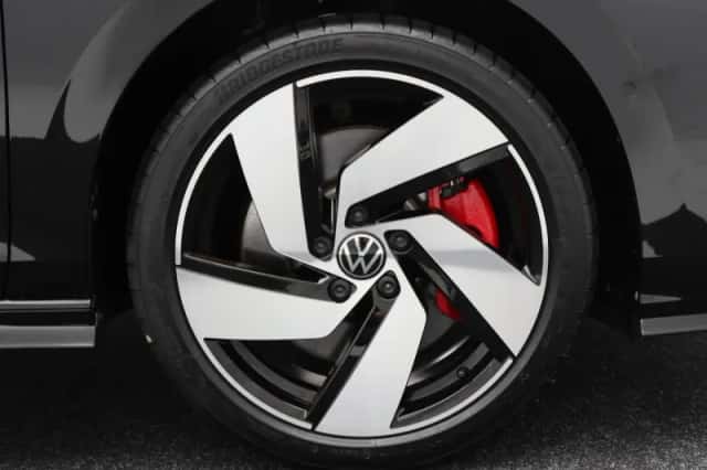 Volkswagen Golf (2025) thumbnail 14