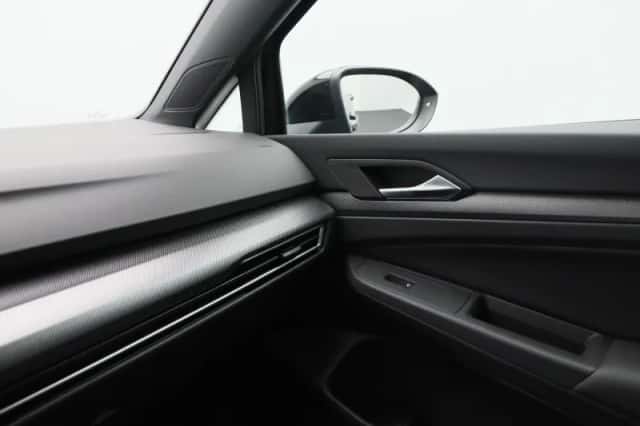 Volkswagen Golf (2025) thumbnail 35