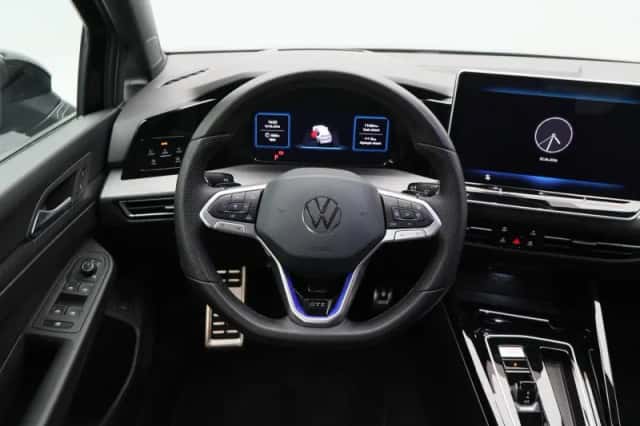 Volkswagen Golf (2025) thumbnail 39