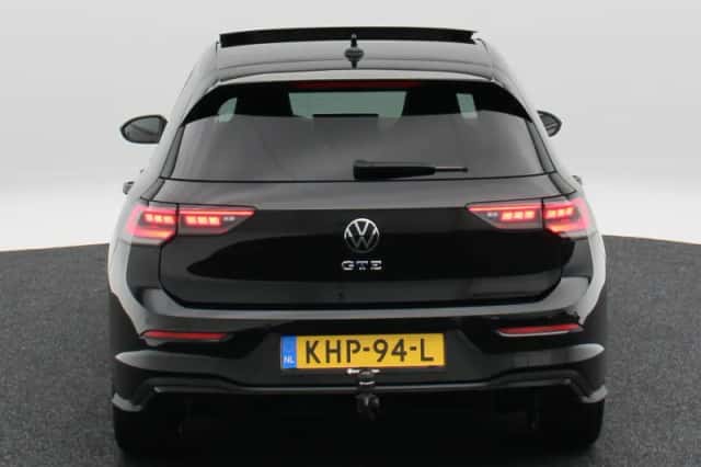Volkswagen Golf (2025) thumbnail 6