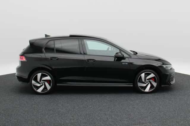 Volkswagen Golf (2025) thumbnail 7