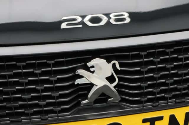 Peugeot e-208 (2022) thumbnail 12