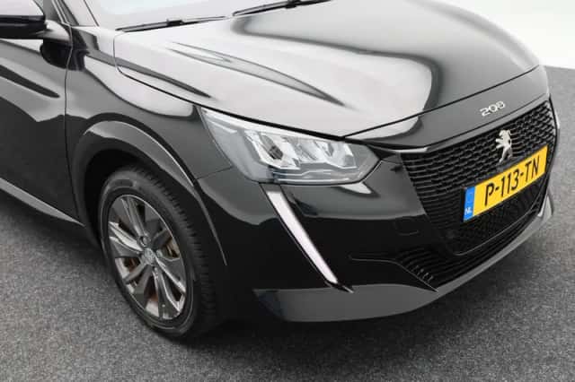 Peugeot e-208 (2022) thumbnail 13