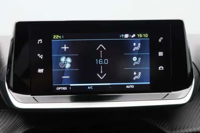 Peugeot e-208 (2022) thumbnail 23