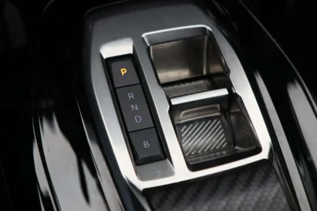 Peugeot e-208 (2022) thumbnail 26