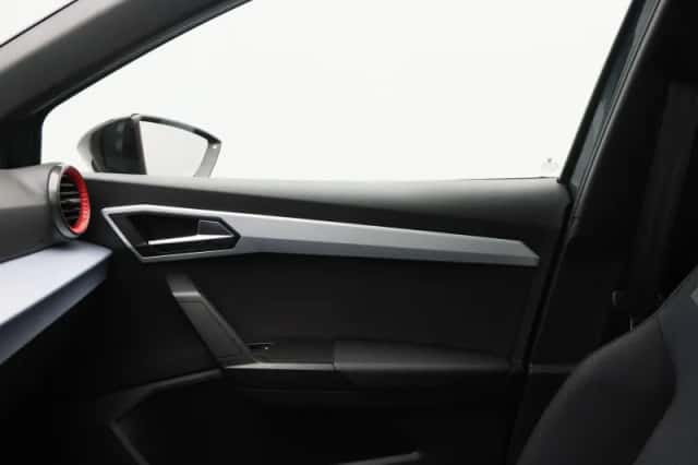 SEAT Ibiza (2023) thumbnail 28