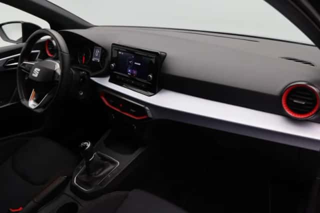 SEAT Ibiza (2023) thumbnail 33