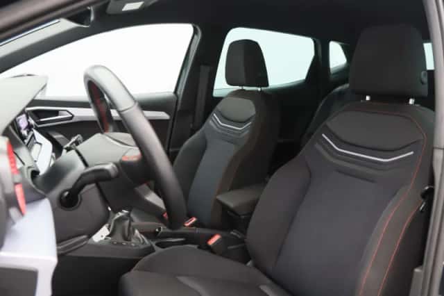 SEAT Ibiza (2023) thumbnail 5