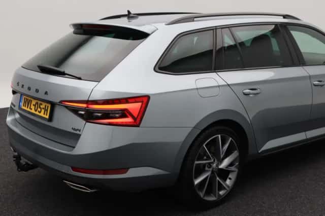 Škoda Superb (2021) thumbnail 14