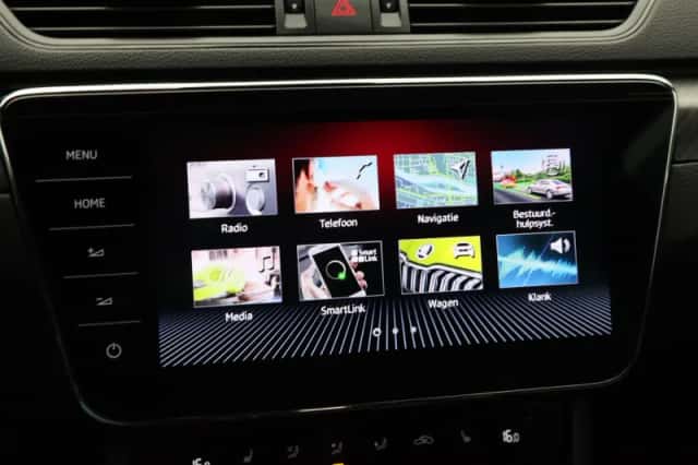 Škoda Superb (2021) thumbnail 25