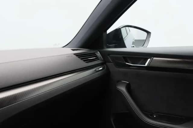 Škoda Superb (2021) thumbnail 33