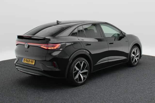 Volkswagen ID.5 (2023) thumbnail 3