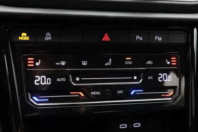 Volkswagen T-Roc (2025) thumbnail 12