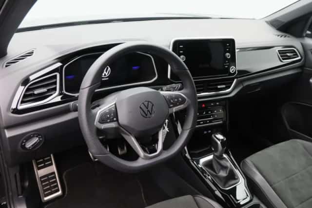 Volkswagen T-Roc (2025) thumbnail 3