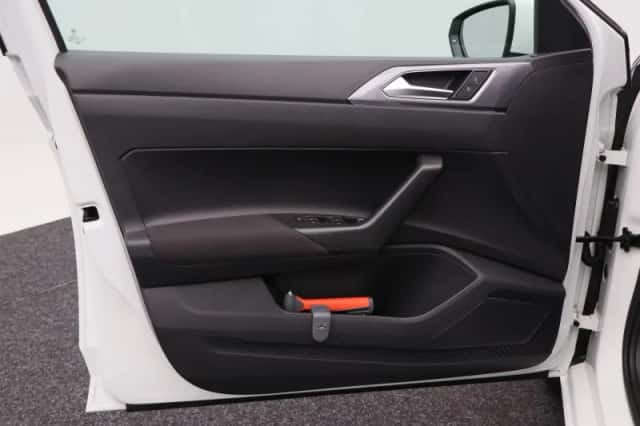 Volkswagen Polo (2021) thumbnail 17