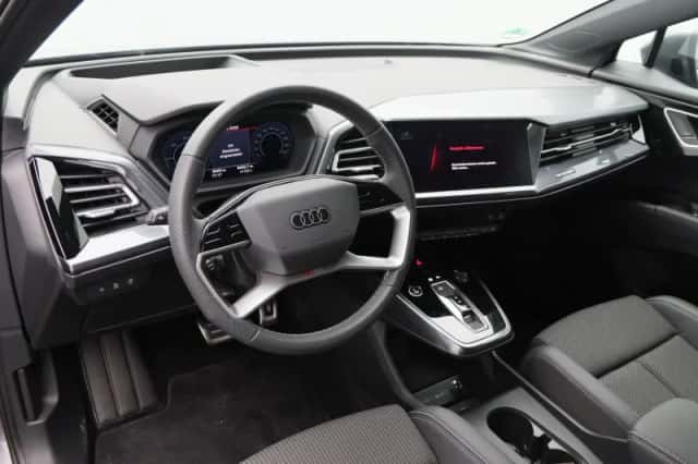 Audi Q4 (2025) thumbnail 3