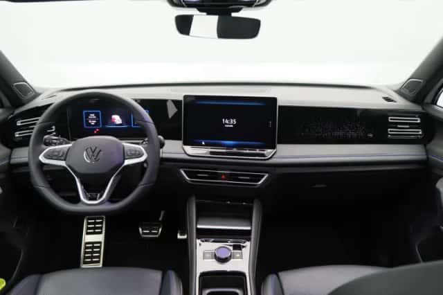 Volkswagen Tiguan (2025) thumbnail 14