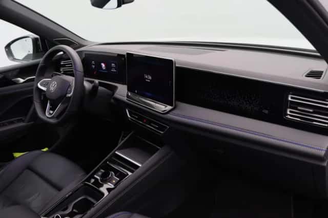 Volkswagen Tiguan (2025) thumbnail 18