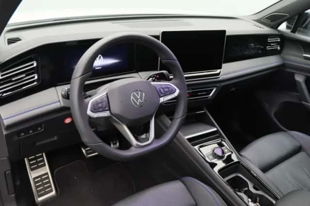 Volkswagen Tiguan (2025) thumbnail 3