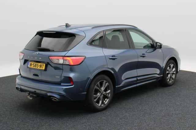 Ford Kuga (2021) thumbnail 2