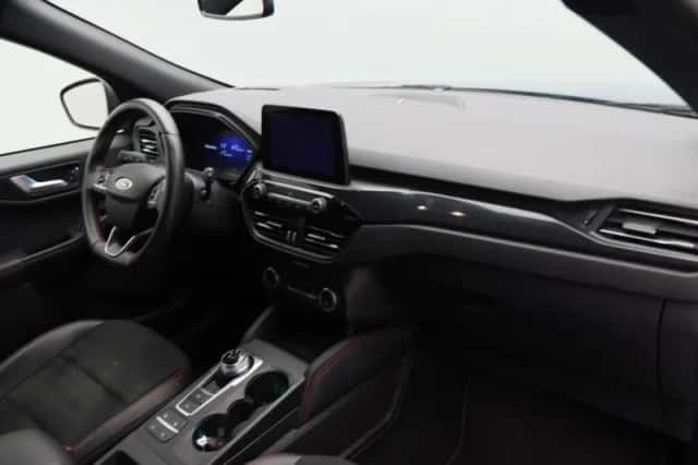 Ford Kuga (2021) thumbnail 17
