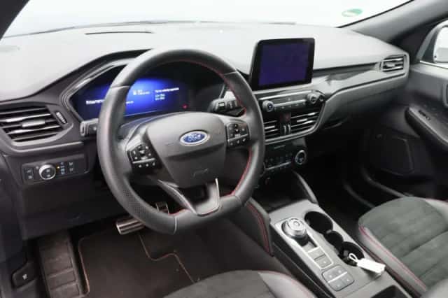 Ford Kuga (2021) thumbnail 3