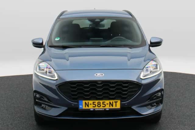 Ford Kuga (2021) thumbnail 4