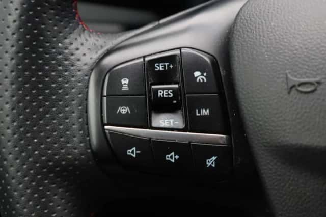 Ford Kuga (2021) thumbnail 8