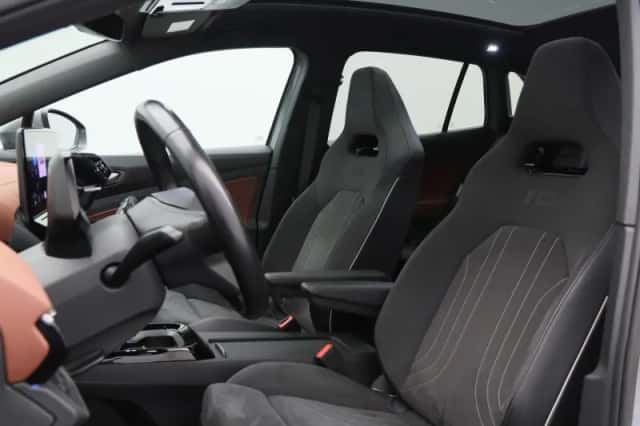 Volkswagen ID.4 (2021) thumbnail 6