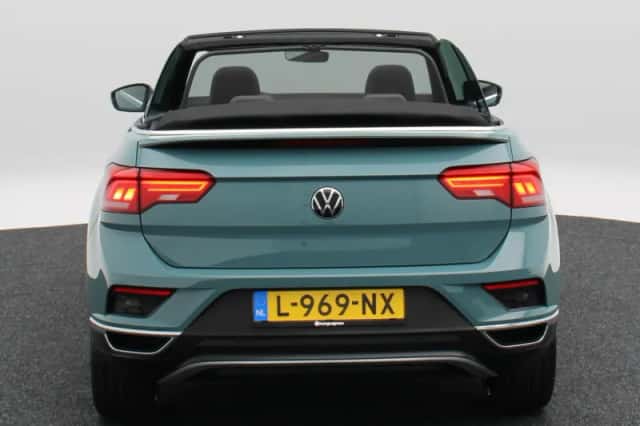 Volkswagen T-Roc (2021) thumbnail 6