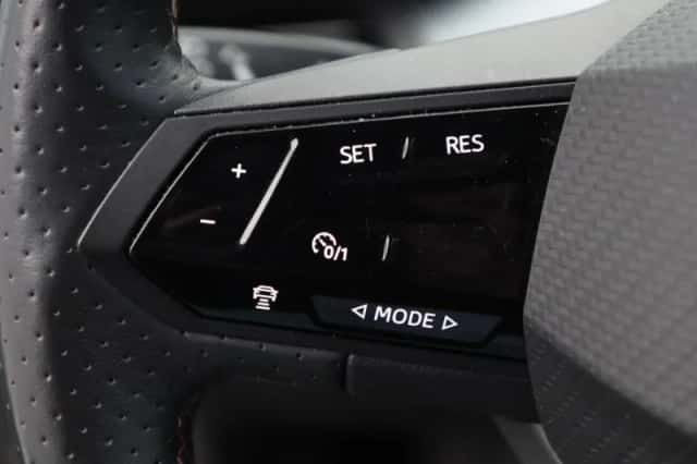 CUPRA Born (2021) thumbnail 8