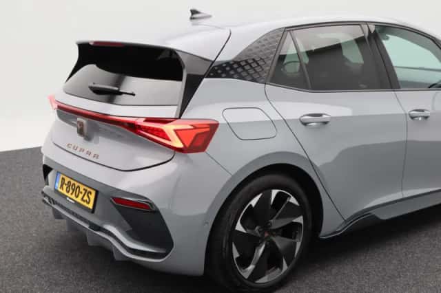CUPRA Born (2022) thumbnail 16