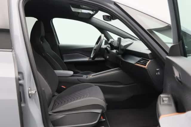 CUPRA Born (2022) thumbnail 35