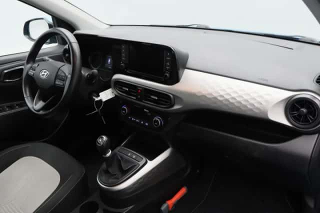 Hyundai i10 (2022) thumbnail 16